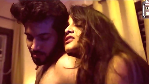 Sexy brunette with a hot pussy gets off on a hard penetration