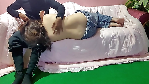 Big ass amateur indian mature enjoys a hardcore sex