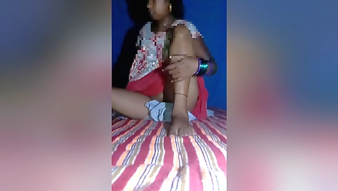 Brunette chick is on the camera and her cunt is getting fucked