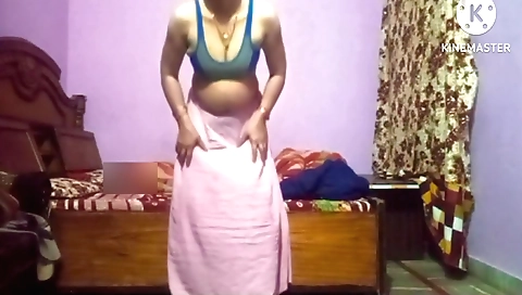 Indian babe blows her husband's prick in a solo video