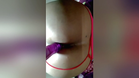 Indian teen ass fucked by a toy in amateur porn video