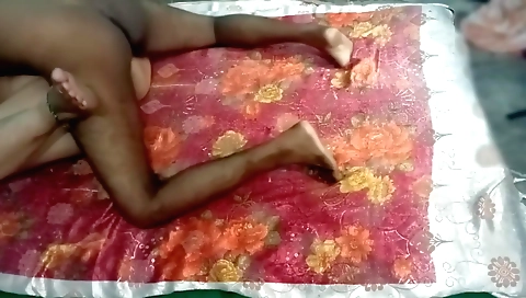 Sexy chick sucking cock in amateur sex cam recording