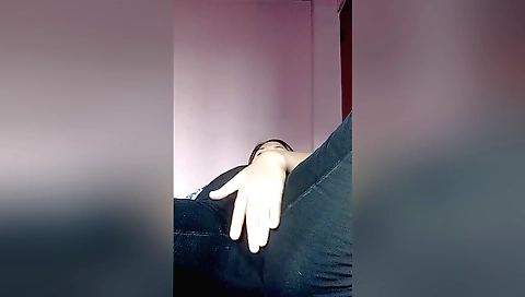 Solo girl webcam sex show with her big natural tits