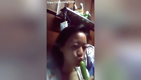 Indian amateur brunette fucks herself on the floor