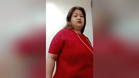 Indian brunette amateur milf with big ass doing porn