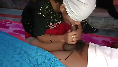 Busty brunette sex with her boyfriend in a homemade video