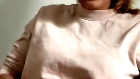 Indian brunette gets a creampie on the washing machine