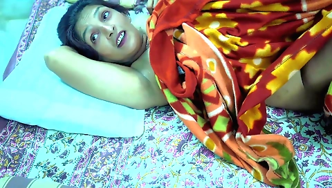 Indian housewife 18+ with big tits 18+ and natural curves 18+