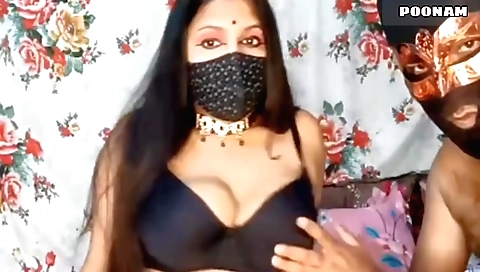 Indian amateur video of bhabhi in a hot brazen position