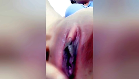 Amateur amateur woman playing the pussy and moaning