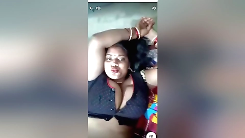 Stunning brunette in sexy pantyhose is horny online