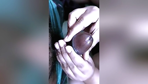 Indian brunette with a hot ass gets fucked in the morning