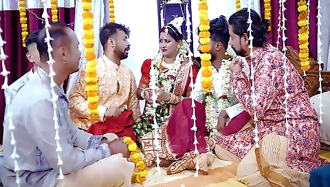 Indian wife with a hot body enjoys a wedding night