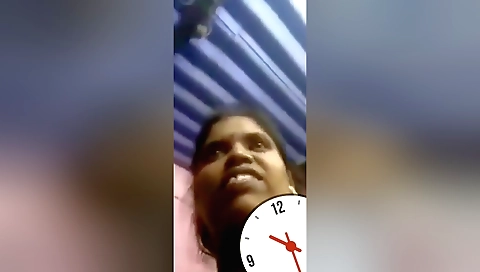 Indian bhabhi fucks her pussy and fingers in the bhabhi