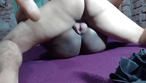 Amateur indian porn video showing a hot girl with small tits