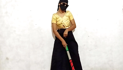 Indian girl with a nice body is doing it with passion