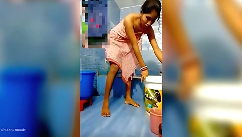 Indian teen naked in shower in homemade porn video