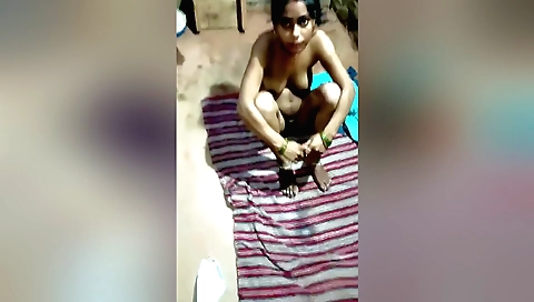 Bollywood chudai bhabhi chut ki chudai hindi audeo!