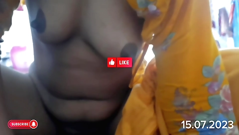 Amateur with a nice figure has a big booty and a nice body