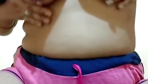 Big tits brunette showing her sexy boobs on webcam