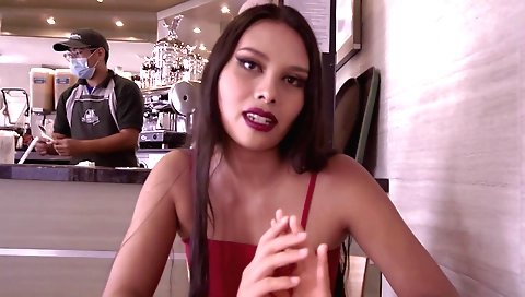 Babe with a fat body gets naked and plays with her body