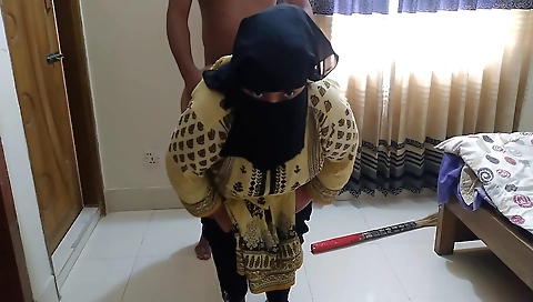 Indian stepmom fucks stepson while sweeping the house