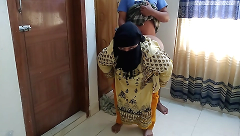 Amateur sex with a huge ass Indian babe on web camera