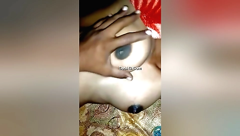 Indian hairy babe is going to show you her hairy breasts