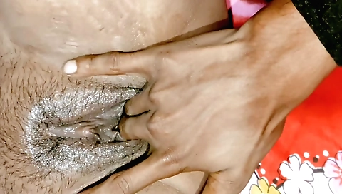 Amateur hairy girl with a shaved pussy 3d porn video