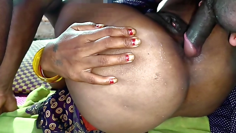 My bhangi in a big ass is getting fucked by her man