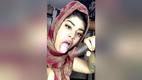 Amateur brunette face sitting with her boyfriend 1080p