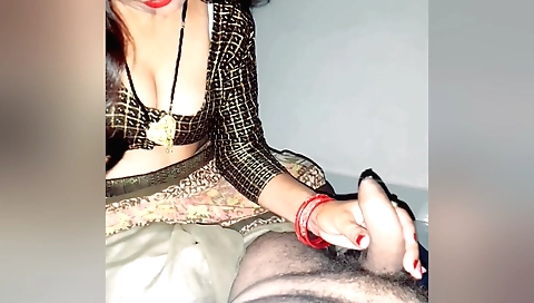 Indian teen with hairy pussy does handjob and touches