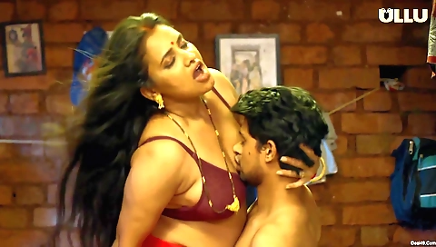 Big ass milf with a nice ass is showing us her body