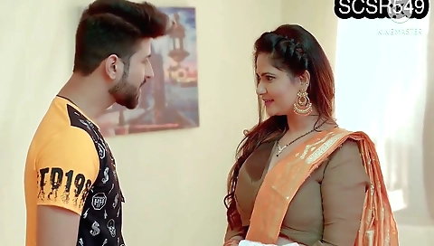 Indian slut gets her pussy fucked on the kitchen table