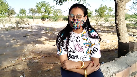 An Indian Neighbor Left A Girl From The Village On The House