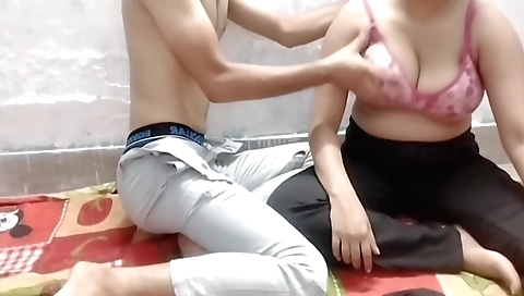 Amateur brunette with big tits fucks her neighbor's aunt