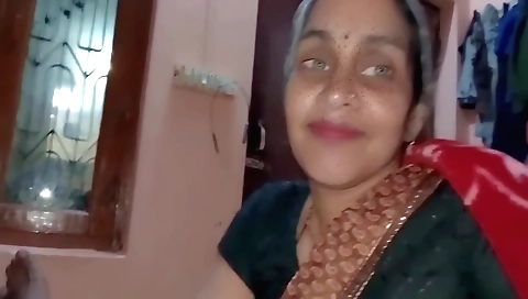 Amateur milf gets fucked hard and passionately in doggy