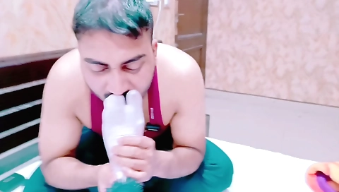 Foot fetish sex with beautiful goddess in amateur xxx video