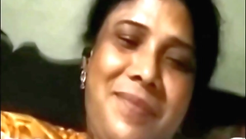 Hairy brunette mature shows her hairy pussy on web cam