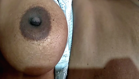 Indian bhabdi is doing a beautiful solo video with her big tits