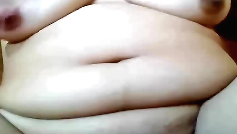 Indian slut is hot and needs a little bit of pussy on